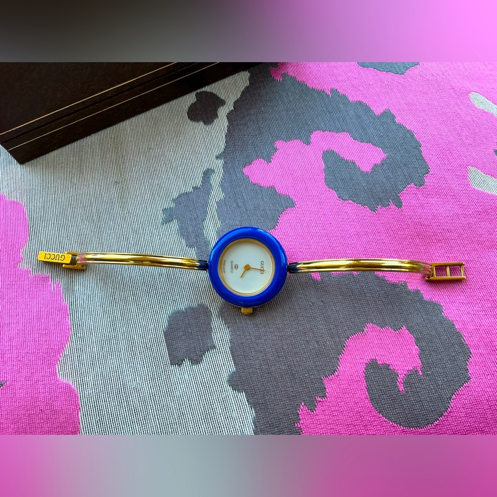 NICE GUCCI bangle watch set 💜🩵💙❤️🤎💗💛💚 - Picture 6 of 14